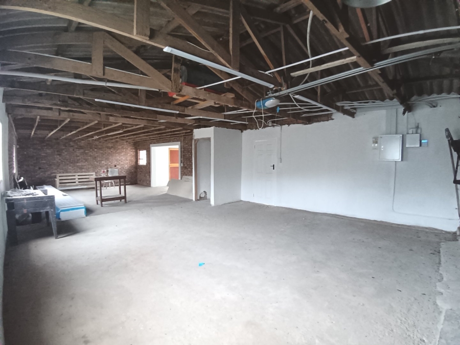 5 Bedroom Property for Sale in Fraaiuitsig Western Cape